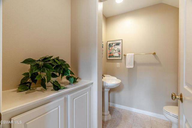 4300 Via Entrada, Newbury Park, CA 91320