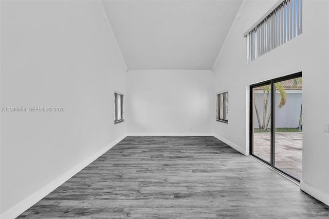 17532 NW 61st Ct N, Hialeah, FL 33015