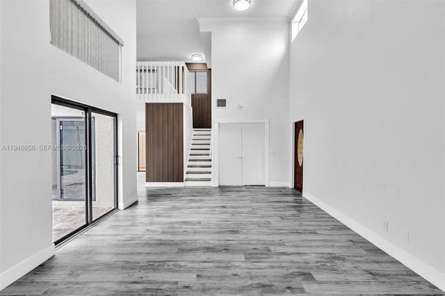 17532 NW 61st Ct N, Hialeah, FL 33015