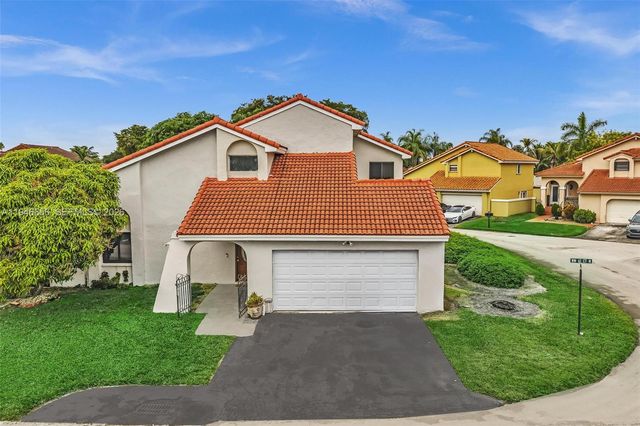 17532 NW 61st Ct N, Hialeah, FL 33015