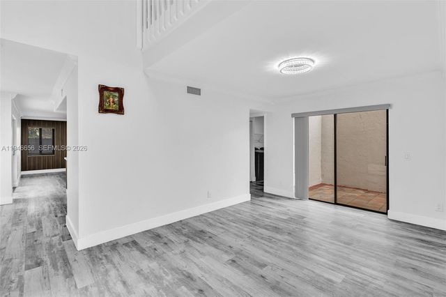 17532 NW 61st Ct N, Hialeah, FL 33015