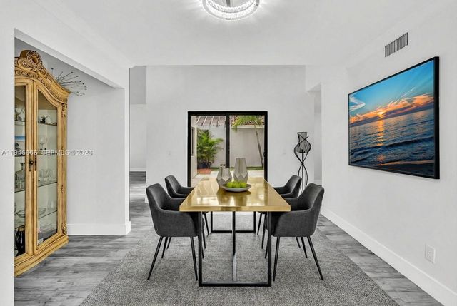 17532 NW 61st Ct N, Hialeah, FL 33015