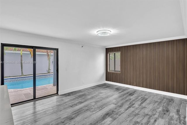 17532 NW 61st Ct N, Hialeah, FL 33015