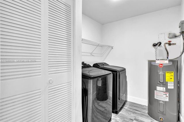 17532 NW 61st Ct N, Hialeah, FL 33015