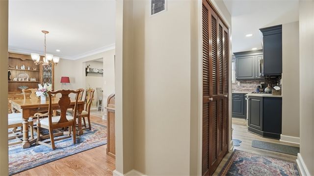 6142 Penn Dr, Penn Twp, PA 16002