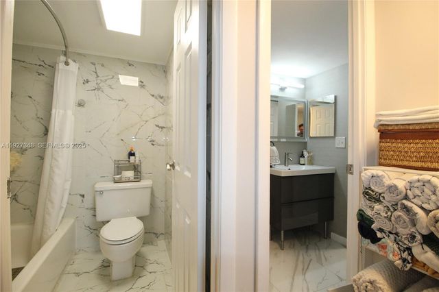 20379 W Country Club Drive 2237, Aventura, FL 33180
