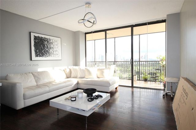 20379 W Country Club Drive 2237, Aventura, FL 33180