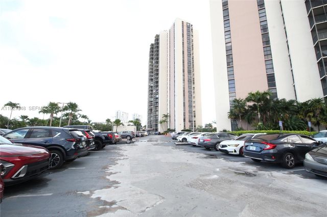 20379 W Country Club Drive 2237, Aventura, FL 33180