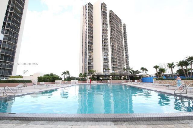 20379 W Country Club Drive 2237, Aventura, FL 33180