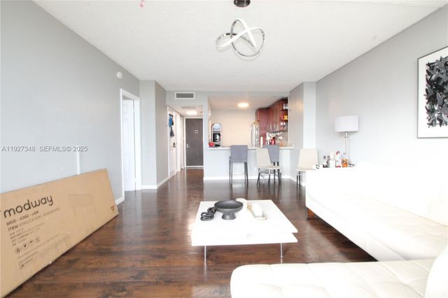 20379 W Country Club Drive 2237, Aventura, FL 33180