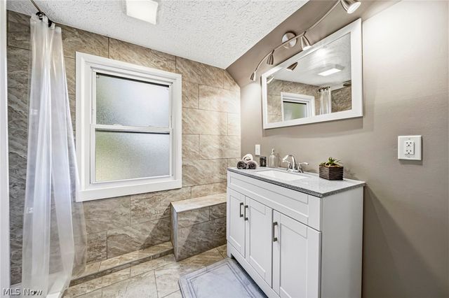 913 Glenside Road, South Euclid, OH 44121
