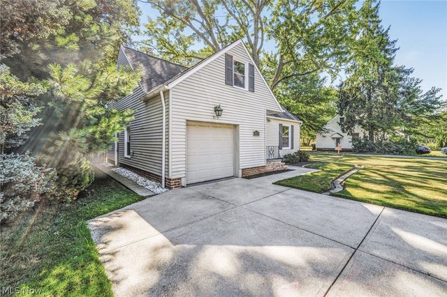 913 Glenside Road, South Euclid, OH 44121