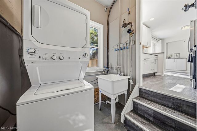 913 Glenside Road, South Euclid, OH 44121