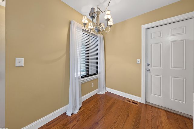 8224 Clay Court Court 11, Sterling Heights, MI 48313