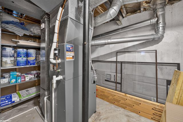 8224 Clay Court Court 11, Sterling Heights, MI 48313