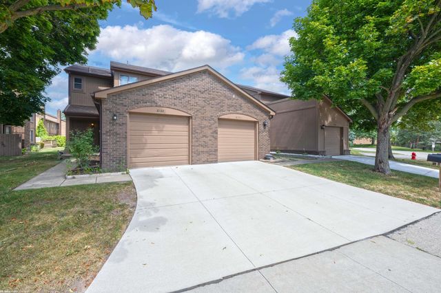 8224 Clay Court Court 11, Sterling Heights, MI 48313