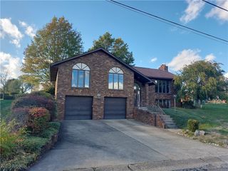 221 Rosemont Avenue, Steubenville, OH 43952