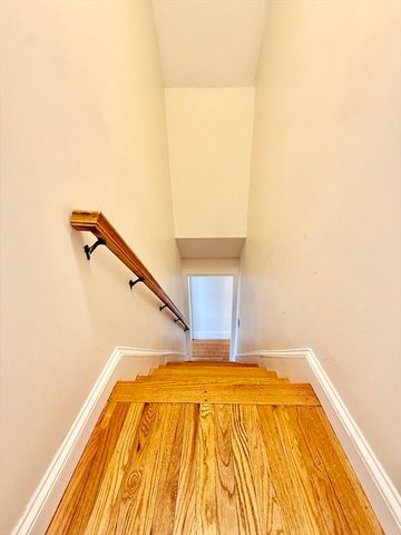 81 South St 81, Quincy, MA 02169