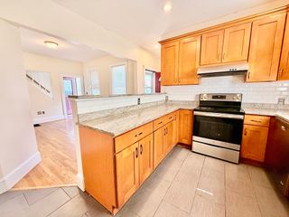 81 South St 81, Quincy, MA 02169