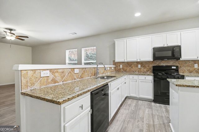 6858 Pierless Avenue, Sugar Hill, GA 30518