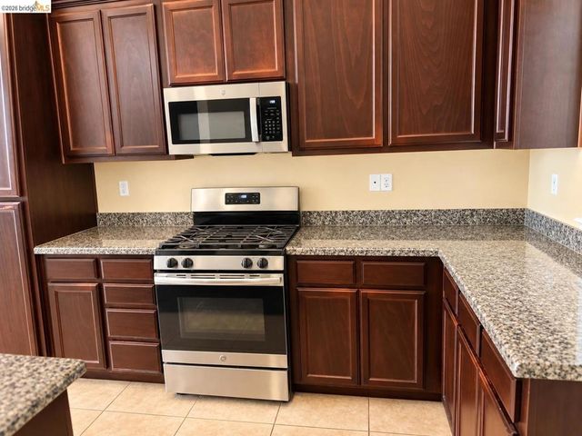 2520 Snowy Egret St, Modesto, CA 95355