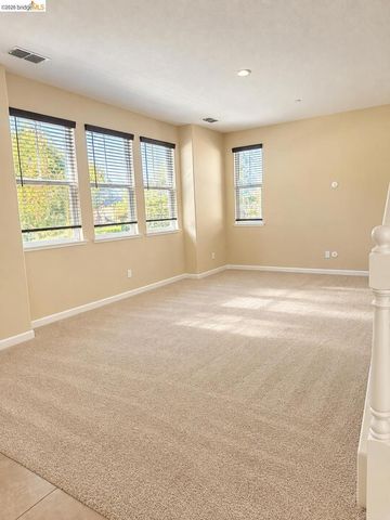 2520 Snowy Egret St, Modesto, CA 95355