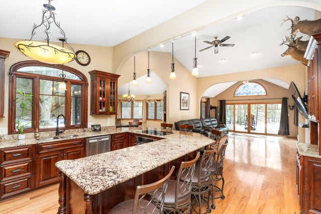 4512 Boulder Dam Road, Duluth, MN 55803