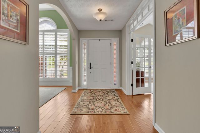 8720 Meadow Glen Court, Gainesville, GA 30506