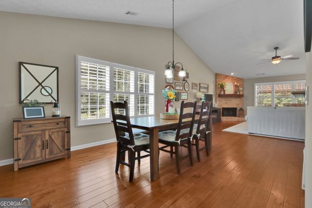 8720 Meadow Glen Court, Gainesville, GA 30506