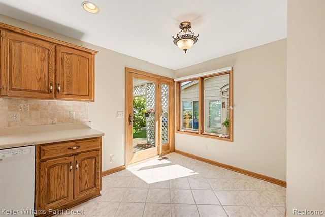 10404 Saint John Drive, Algonac, MI 48001