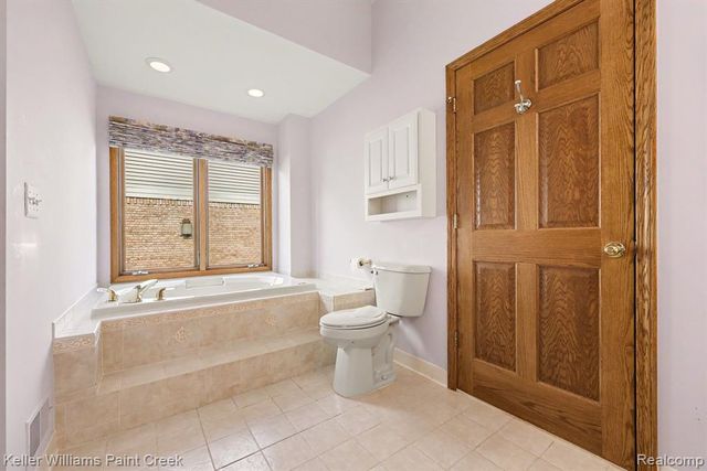10404 Saint John Drive, Algonac, MI 48001