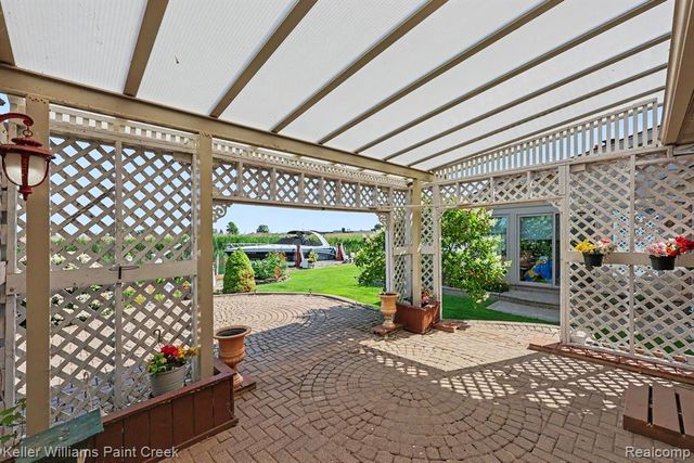 10404 Saint John Drive, Algonac, MI 48001