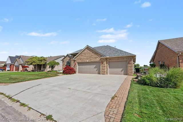 10404 Saint John Drive, Algonac, MI 48001