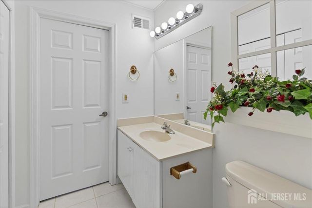 124 Concordia Circle H, Monroe, NJ 08831