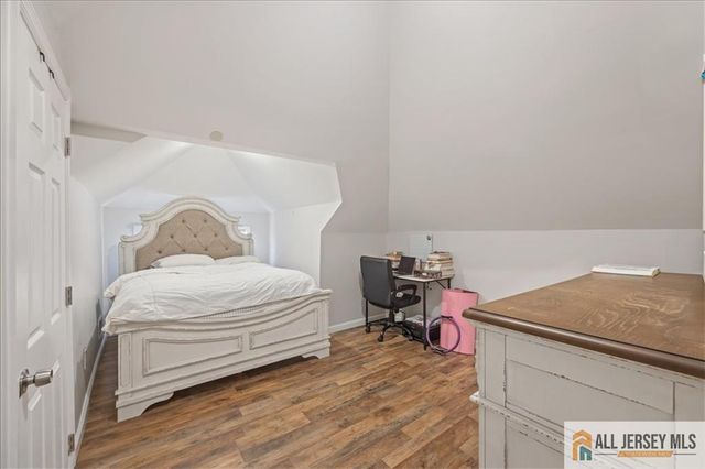 8 Center Street, South River, NJ 08882