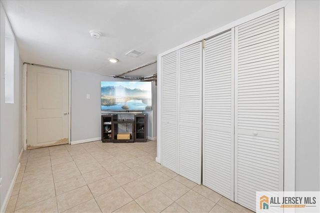 8 Center Street, South River, NJ 08882