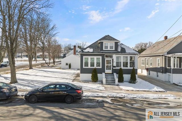 8 Center Street, South River, NJ 08882