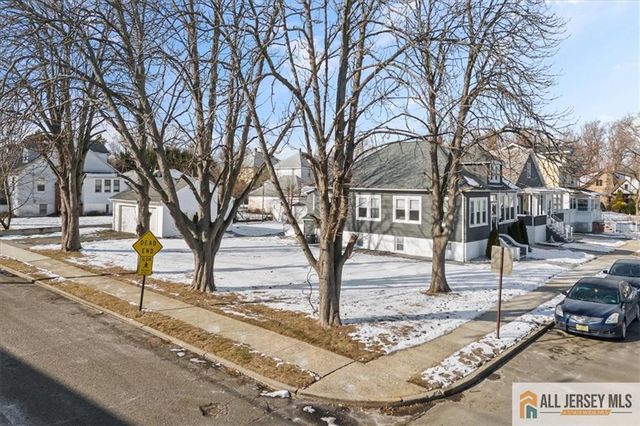 8 Center Street, South River, NJ 08882