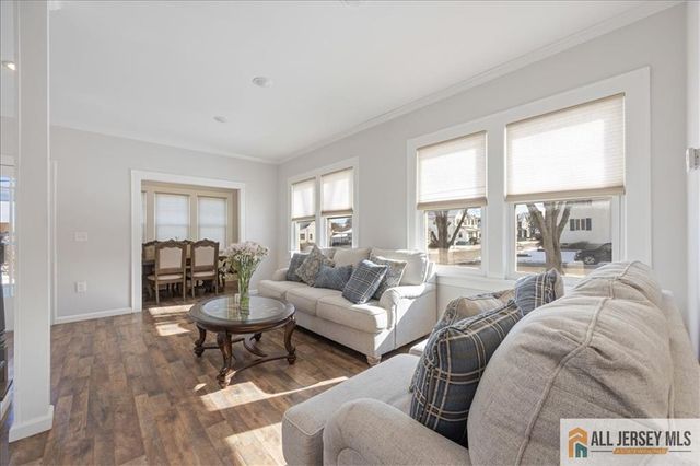8 Center Street, South River, NJ 08882