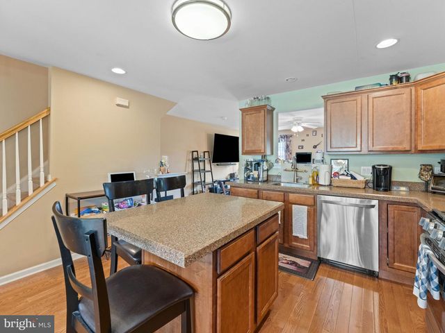 14 LUMBER LN, Mount Ephraim, NJ 08059