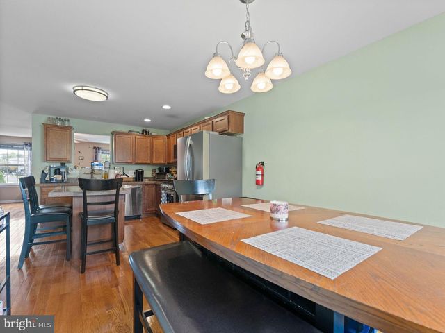14 LUMBER LN, Mount Ephraim, NJ 08059