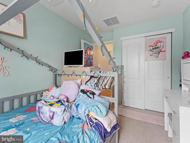 14 LUMBER LN, Mount Ephraim, NJ 08059