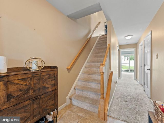 14 LUMBER LN, Mount Ephraim, NJ 08059