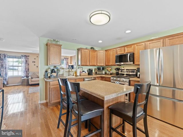 14 LUMBER LN, Mount Ephraim, NJ 08059