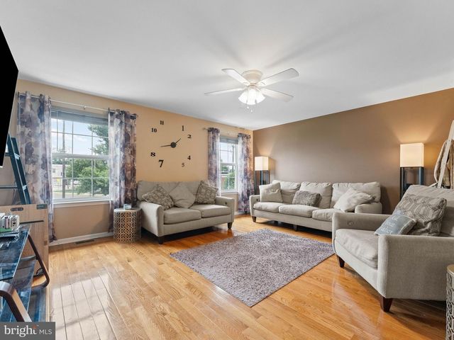 14 LUMBER LN, Mount Ephraim, NJ 08059