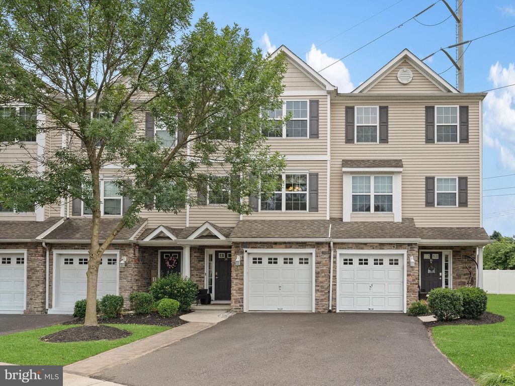 14 LUMBER LN, Mount Ephraim, NJ 08059