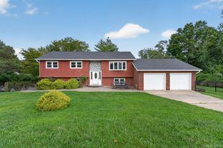 123 Lester Drive, Tappan, NY 10983