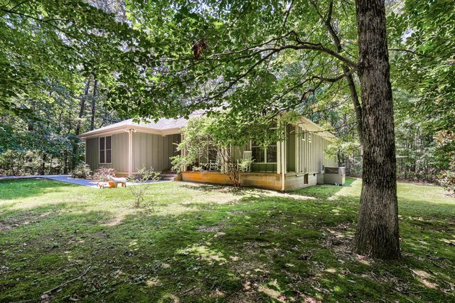 60 Lightning Bug Ln, Sewanee, TN 37375