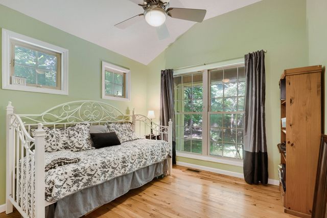 60 Lightning Bug Ln, Sewanee, TN 37375