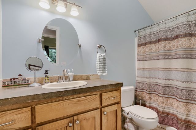 60 Lightning Bug Ln, Sewanee, TN 37375